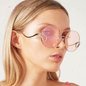 Lunettes de soleil rondes surdimensionnées pour femmes, style rétro 2020, avec logo personnalisé, dégradé de couleurs, sans monture - Product Image 2
