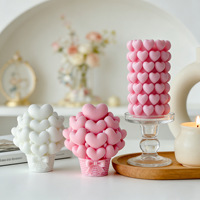 Herz-Kerze in Pastellrosa und Weiß, Baumform-Säulenkerze mit Korbständer für Wohnzimmer, Schlafzimmer, Kaminsims und als Tischdekoration