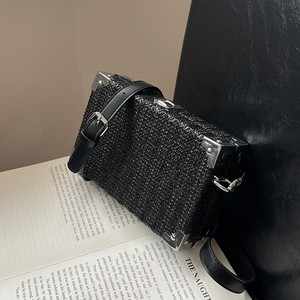 Vente en gros <span class=keywords><strong>de</strong></span> sacs à bandoulière d'été décontractés pour hommes nouveau design <span class=keywords><strong>sac</strong></span> en rotin carré tissé à la main <span class=keywords><strong>sac</strong></span> <span class=keywords><strong>de</strong></span> <span class=keywords><strong>plage</strong></span> à bandoulière en paille pour la <span class=keywords><strong>plage</strong></span> - Product Image 3