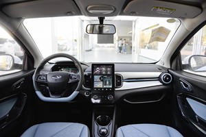 2025 Chery QQ รถยกสูงความเร็ว301กม. 28.8Kwh ครึ่งน้ำตาลลิเธียมใหม่30Kw รถยนต์ไฟฟ้านาโน - Product Image 4