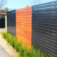 Clôture de jardin en aluminium à grain de bois moderne, clôture en aluminium à lattes