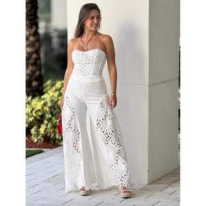 VOIKERDR Conjunto de dos piezas para mujer, top tipo corsé de encaje ahuecado y pantalones, atuendo elegante, transpirable, sin mangas - Product Image 3