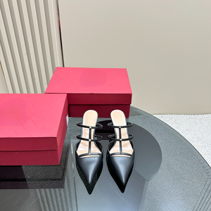 Mules de Tacón Bajo con Punta en Pico y Múltiples Tiras de Cuero Negro para Mujer - Product Image 6