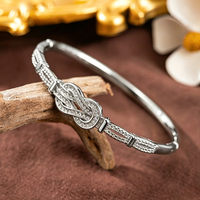 Nouveau Bracelet Trèfle à Quatre Feuilles en Laiton Électroplaqué Diamanté 2026, Design de Niche, Style Sophistiqué, Tendance Explosive
