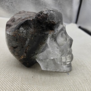 Wholesale Hot <strong>Sale</strong> Natural Green Phantom Skull Statue <strong>White</strong> <strong>Crystal</strong> Carving Hand-carved Skull Carving For Gift