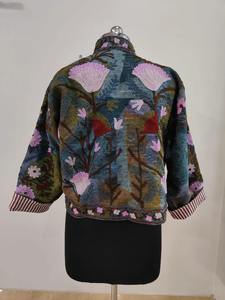 Veste Suzani brodée à la main exclusive Offre Spéciale veste Suzani en coton pour tenue décontractée ou voyage disponible au meilleur prix - Product Image 6