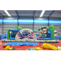 Offre Spéciale : Parcours d'obstacles gonflable à thème Lilo avec tunnel pour enfants – Idéal pour les locations de fêtes estivales