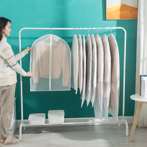 Housse de protection transparente rectangulaire sur pied pour vêtements, manteaux et doudounes – Idéale pour la chambre - Product Image 1