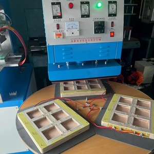 آلة صنع أنابيب الألعاب النارية الورقية بمحرك يتحكم فيه PLC من YOVON، تنتج 40-50 صندوقًا/دقيقة، 380 فولت، 1.5 كيلوواط، ضمان لمدة سنة واحدة - Product Image 2