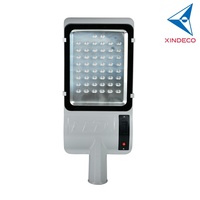 Lampadaire LED Adaptatif Série Classique XINDECO 30W-150W Étanche IP65 en Aluminium Garantie 5 Ans 3000-6500K pour Parking