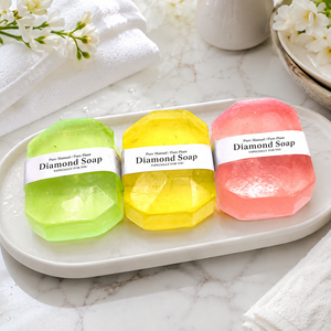 Savon artisanal naturel aux pierres précieuses avec feuille d'or, huile essentielle, hydratant, nettoyant, parfumé, pour le bain, cadeau - Product Image 3