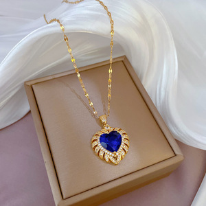 Kalung Wanita Cantik Berlapis Emas 18K dari Baja Anti Karat dengan Zirkon, Liontin Kupu-kupu, Hati, Salib, dan Bunga yang Anggun - Product Image 4