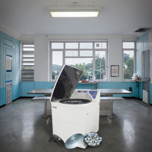 Centrífuga <span class=keywords><strong>Refrigerada</strong></span> <span class=keywords><strong>de</strong></span> Piso con Capacidad <span class=keywords><strong>de</strong></span> 6*2400 ml, 8000 RPM, 14900xg <span class=keywords><strong>para</strong></span> Bancos <span class=keywords><strong>de</strong></span> <span class=keywords><strong>Sangre</strong></span> y Hospitales Veterinarios - Product Image 2