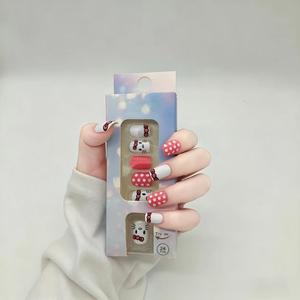 24 <span class=keywords><strong>Uñas</strong></span> Postizas <span class=keywords><strong>de</strong></span> ABS con Diseño <span class=keywords><strong>de</strong></span> <span class=keywords><strong>Hello</strong></span> <span class=keywords><strong>Kitty</strong></span>, Puntos Rojos, Lazo Blanco y Perlas, Media Cobertura, Calidad <span class=keywords><strong>de</strong></span> Salón para Mujer - Product Image 1