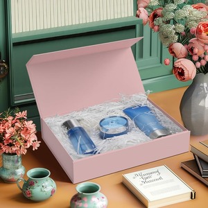 <b>Gift</b> <b>box</b> with <b>magnetic</b> closure, covered <b>gift</b> <b>box</b>, customizable according to needs - Product Image 4