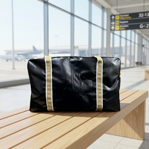 Sac de voyage et de sport en PU noir grande capacité avec fermeture éclair - Product Image 3