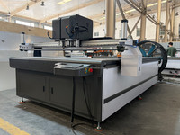 Cutter à lame oscillante haute vitesse pour la fabrication de pièces intérieures de voiture personnalisées en petites séries, sans découpe à l'emporte-pièce