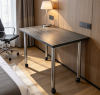 Bureau mobile pour hôtel, plateau en bois foncé, pieds en métal, table roulante pour hôtel