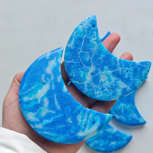 Larimar artificiel bleu naturel en gros, sculpture de lune en cristal bleu poli pour la guérison et la décoration intérieure - Product Image 5