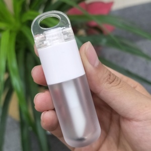 ลิปกลอสแบบหลอดพร้อมลิปกลอสขนาด4มล. หลอดพลาสติกขายส่งโลโก้ตามสั่ง - Product Image 3