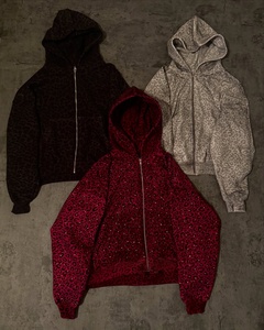 Sudadera con capucha y cremallera de felpa francesa personalizada con estampado integral, lavado desgastado, gráfico de leopardo DTG, peso pesado y pedrería para hombre - Product Image 3