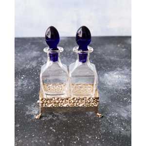 Dispensador de Aceite y Vinagre de Cristal con Elegante Base Plateada y Cajones - Product Image 3