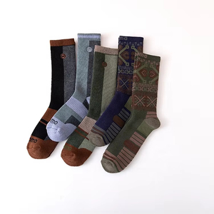 Logo personnalisé broderie <span class=keywords><strong>100</strong></span>% laine mérinos chaussettes de compression équipage de haute qualité pour les sports de plein air d'hiver-randonnée avec logo sur le fond - Product Image 1