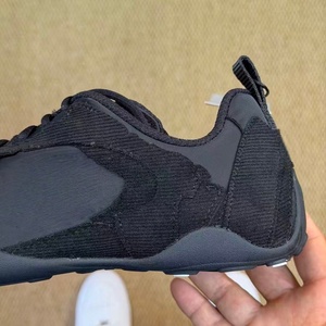 Zapatillas deportivas casuales de baloncesto para hombre, cómodas, transpirables, antideslizantes, estilo negro, zapatillas para correr de diseñador de marca de alta calidad - Product Image 4