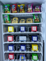Distributeur automatique de snacks avec lecteur de carte, réfrigéré, pour Pringles, grand stockage, économie d'énergie, acier inoxydable, SDK Cloud, Europe