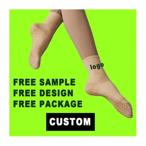 Op Maat Gemaakte Breien Borduurwerk Logo Hoge Kwaliteit Niet-Slip Yoga Sokken Dames Dames Katoenen Enkelploeg Grip Pilates Sokken