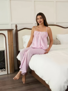 En stock polyester look frais vêtements de <span class=keywords><strong>nuit</strong></span> pour femmes rayures tissées sans manches été printemps vêtements de <span class=keywords><strong>nuit</strong></span> coupe ample 2 pièces ensemble de salon - Product Image 4