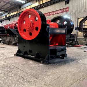 Мобильная мини-дробилка для бетона и камня PE-600x900 на гусеничном ходу с гидравлическим приводом - Product Image 4