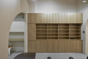 Custom Eco-Friendly Durable Barbershop Interior Design | Modern Barber Station Furniture <b>LED</b> <b>Mirror</b> | Hair Salon Display Cabinet - Product Image 4