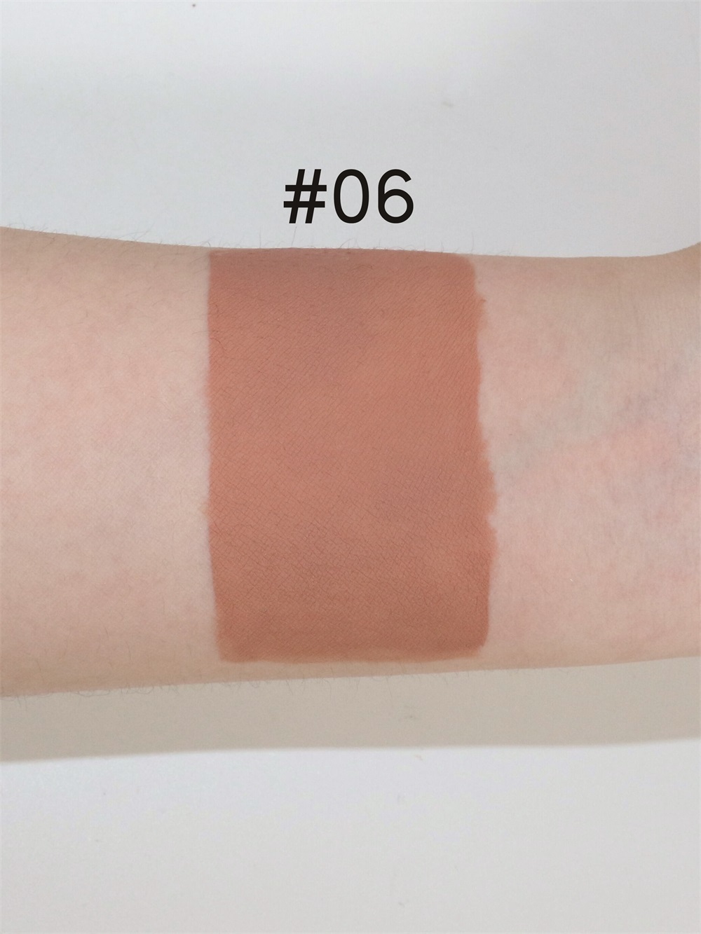 #06 Rouge à lèvres Powder Kiss