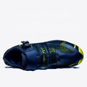 <span class=keywords><strong>Scarpe</strong></span> <span class=keywords><strong>da</strong></span> ciclismo sportive <span class=keywords><strong>da</strong></span> esterno per <span class=keywords><strong>ciclista</strong></span> professionista nuove <span class=keywords><strong>scarpe</strong></span> <span class=keywords><strong>da</strong></span> ginnastica antiscivolo <span class=keywords><strong>da</strong></span> strada di montagna resistenti per l'equitazione invernale - Product Image 2