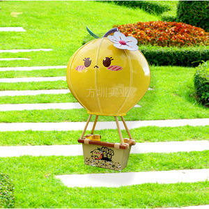 Sculpture de poire en fibre de verre Fangzhen, style dessin animé, pour décoration de jardin extérieur, forme irrégulière, autoportante, au design amusant - Product Image 1