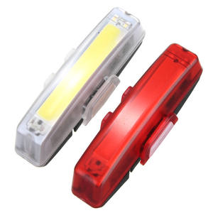 Feu arrière de vélo rechargeable par USB, LED rouge et blanc, 4 modes, étanche IPX4, en plastique, pour la conduite nocturne - Product Image 3