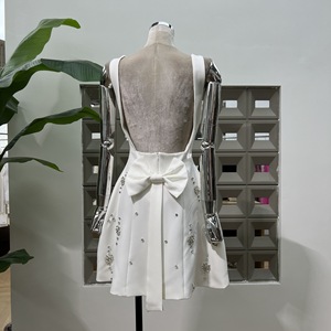 Vendita all'ingrosso di abbigliamento boutique di lusso leggero, nuovo stile estivo, abito da <span class=keywords><strong>donna</strong></span> con scollo quadrato, schiena scoperta e fiocco a <span class=keywords><strong>farfalla</strong></span>. - Product Image 3