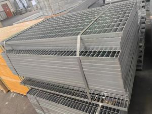 Rejilla de Acero Galvanizado Antideslizante y Duradera para Pisos de Ganado, Cubierta de Canales, Pasarelas Peatonales, Parques, Materiales de Construcción Metálicos - Product Image 5