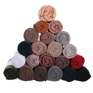 CCY venta al por mayor primavera liso suave musulmán cabeza arrugada Hijab chal poliéster islámico largo mujeres bufanda plisada - Product Image 6