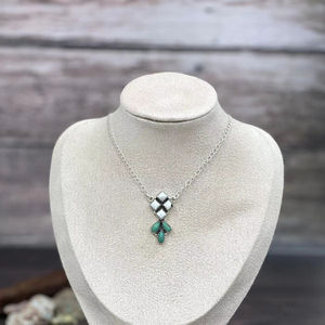 สร้อยคอเงินแท้ 925 ทำมือ ประดับด้วยพลอยคิงแมนเทอร์ควอยซ์และหินบัฟฟาโลสีขาว สำหรับผู้หญิง - Product Image 1