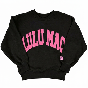 เสื้อสเวตเชิ้ตคอกลมแบบวาร์ซิตี้ขายส่ง ลายพิมพ์ Lulu Mac ติดอักษรแบบแอพพลิเค ทรงโอเวอร์ไซส์ ผ้าฟลีซ สตรีทแวร์ลำลอง คอเต่าแบบปลอม เสื้อฮู้ดดี้ผู้หญิง - Product Image 2