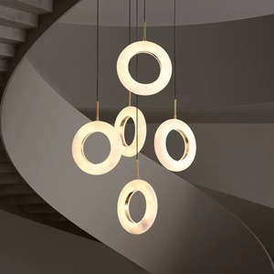 Lámpara Colgante LED Moderna Minimalista de Alabastro Natural Blanco y Cobre Dorado con Haz de Luz de 360° para Escaleras, Villa y Sala de Estar - Product Image 2