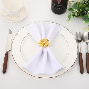 Creative Design Sense Fleur <span class=keywords><strong>Serviette</strong></span> Anneau Exquis Haut <span class=keywords><strong>De</strong></span> Gamme <span class=keywords><strong>Diamant</strong></span> Soie <span class=keywords><strong>Serviette</strong></span> Boucle En Métal <span class=keywords><strong>De</strong></span> Bureau Bijoux pour Hôtel Cadeaux - Product Image 3