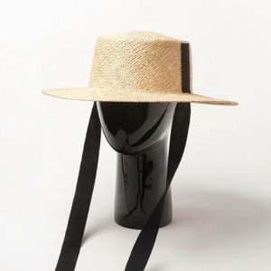 Nouveau Chapeau Canotier en Paille Naturelle Personnalisé de Haute Qualité avec Ruban de Menton pour l'Été 2022 – Idéal pour Fêtes en Plein Air, Voyages, Usage Quotidien et Style Décontracté - Product Image 4