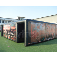 Labyrinthe gonflable géant d'extérieur pour usage commercial, maison hantée avec impression effrayante, matériau PVC, taille personnalisée pour enfants et adultes