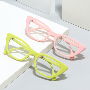 Unisex Lightweight Cat Eye Optische Brille Modische Brille mit PC-Rahmen für das tägliche Leben Computer Reading Classic Style - Product Image 1