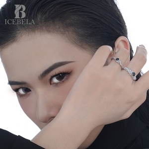Anillo de <span class=keywords><strong>Plata</strong></span> Pura S925 con Zirconia Cúbica, Diseño Coreano ICEBELA, Textura Arrugada, con Diamantes en Relieve - Product Image 3