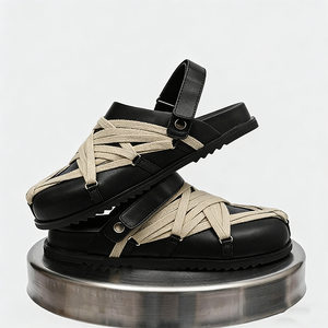 Sandali Mule da Uomo in PU Nero con Logo Personalizzato, Cinturino Intrecciato a Contrasto e Suola in Gomma Antiscivolo per l'Estate - Product Image 3