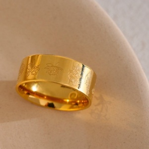 Anillo de Acero Inoxidable Vintage al por Mayor, Anillo Chapado en Oro con Flores Grabadas Personalizadas - Product Image 6